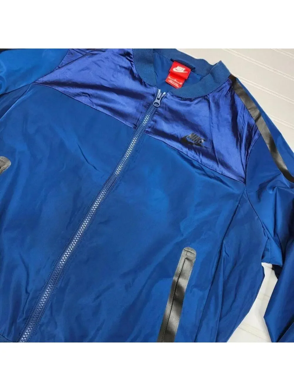 Nike women vibrant